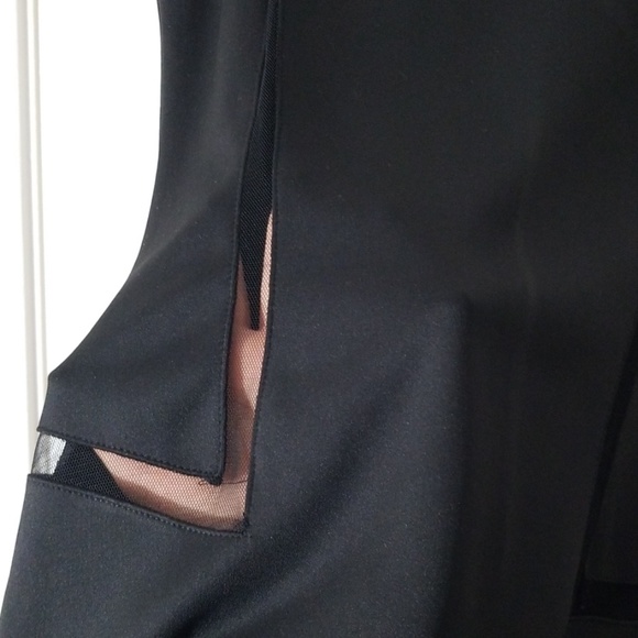 LBD - Picture 2 of 8